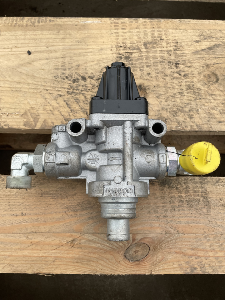 Wabco 9753030810 - zawór kontrolny ciśnienia powietrza - Sistem za dovod zraka: slika 3 Wabco 9753030810 - zawór kontrolny ciśnienia powietrza - Sistem za dovod zraka: slika 3