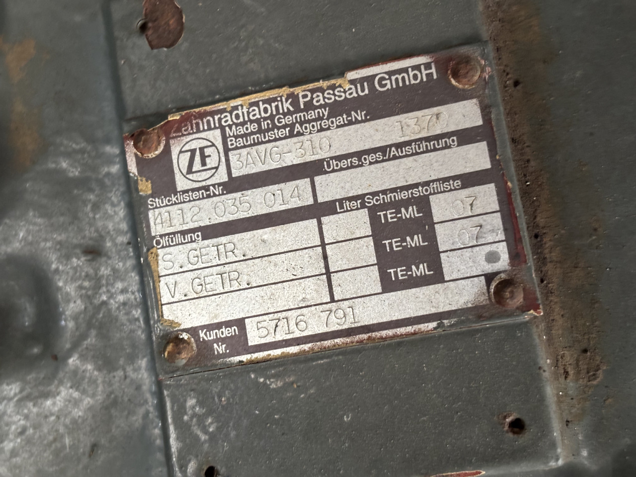 ZF 3AVG310 3AVG-310 1370 4122035014 4620401091F Skrzynia Biegów Liebherr L564 - Menjalnik za Kmetijski stroj: slika 2 ZF 3AVG310 3AVG-310 1370 4122035014 4620401091F Skrzynia Biegów Liebherr L564 - Menjalnik za Kmetijski stroj: slika 2