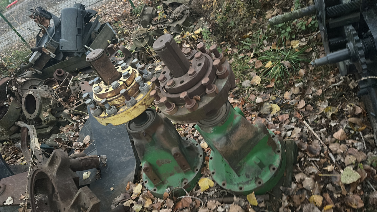 Zwolnica tylną john deere 7600 - 7800 - Bočni reduktor za Kmetijski stroj: slika 1 Zwolnica tylną john deere 7600 - 7800 - Bočni reduktor za Kmetijski stroj: slika 1