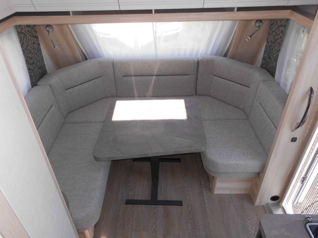Hobby De Luxe 460 LU 2025 1500kg. - Počitniška prikolica: slika 5 Hobby De Luxe 460 LU 2025 1500kg. - Počitniška prikolica: slika 5