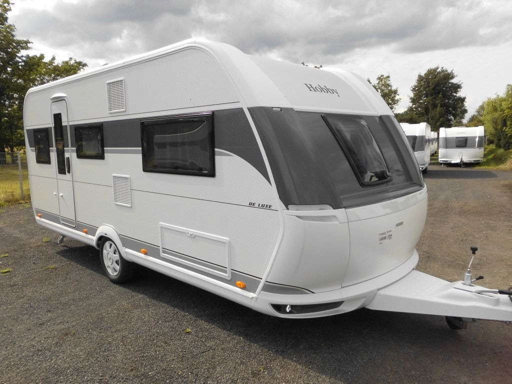 Hobby De Luxe 495 UL 2026 AUTARK 1800kg. Ambiente++ - Počitniška prikolica: slika 1 Hobby De Luxe 495 UL 2026 AUTARK 1800kg. Ambiente++ - Počitniška prikolica: slika 1