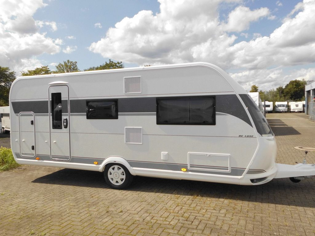 Hobby De Luxe 540 KMFe 2026 GARAGE AUTARK 1800kg. - Počitniška prikolica: slika 1 Hobby De Luxe 540 KMFe 2026 GARAGE AUTARK 1800kg. - Počitniška prikolica: slika 1