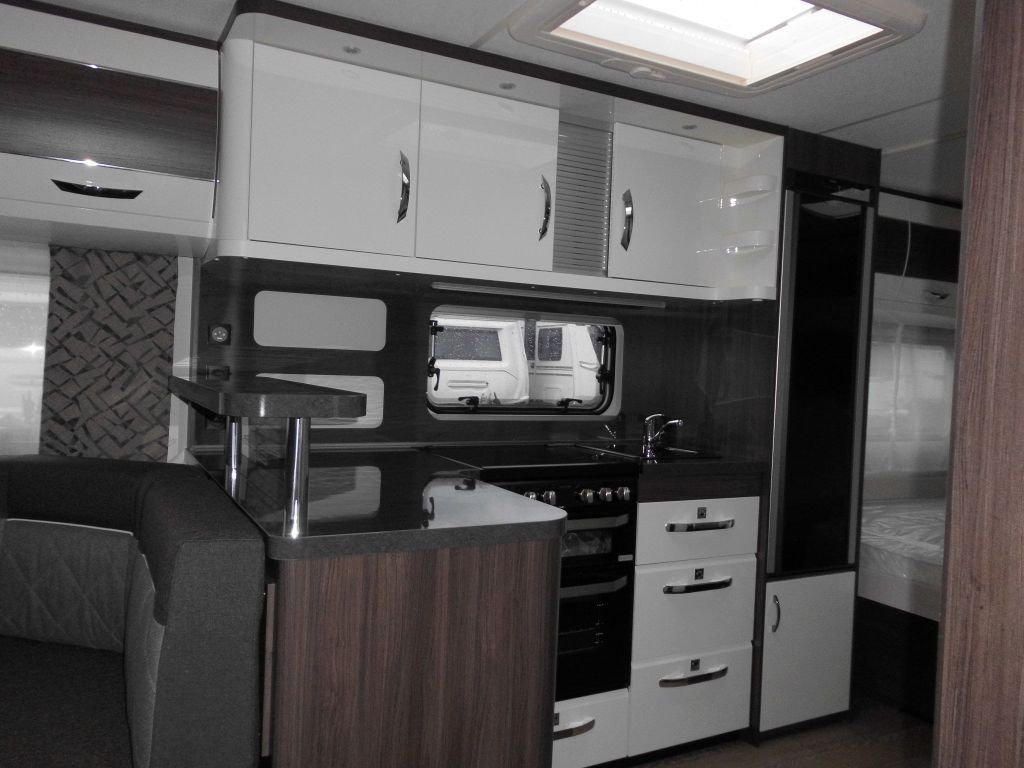 Počitniška prikolica Hobby Prestige 620 CL 2024 BACKOFEN KLIMA 2200KG: slika 7 Počitniška prikolica Hobby Prestige 620 CL 2024 BACKOFEN KLIMA 2200KG: slika 7