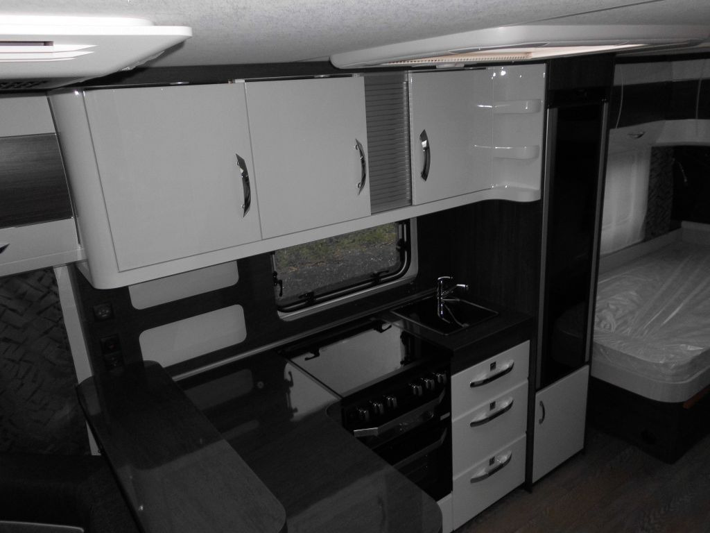 Počitniška prikolica Hobby Prestige 620 CL 2024 BACKOFEN KLIMA 2200KG: slika 15 Počitniška prikolica Hobby Prestige 620 CL 2024 BACKOFEN KLIMA 2200KG: slika 15