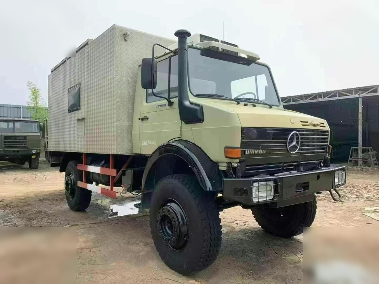 1995 MERCEDES-BENZ UNIMOG 2150 - Tovornjak-šasija: slika 2 1995 MERCEDES-BENZ UNIMOG 2150 - Tovornjak-šasija: slika 2