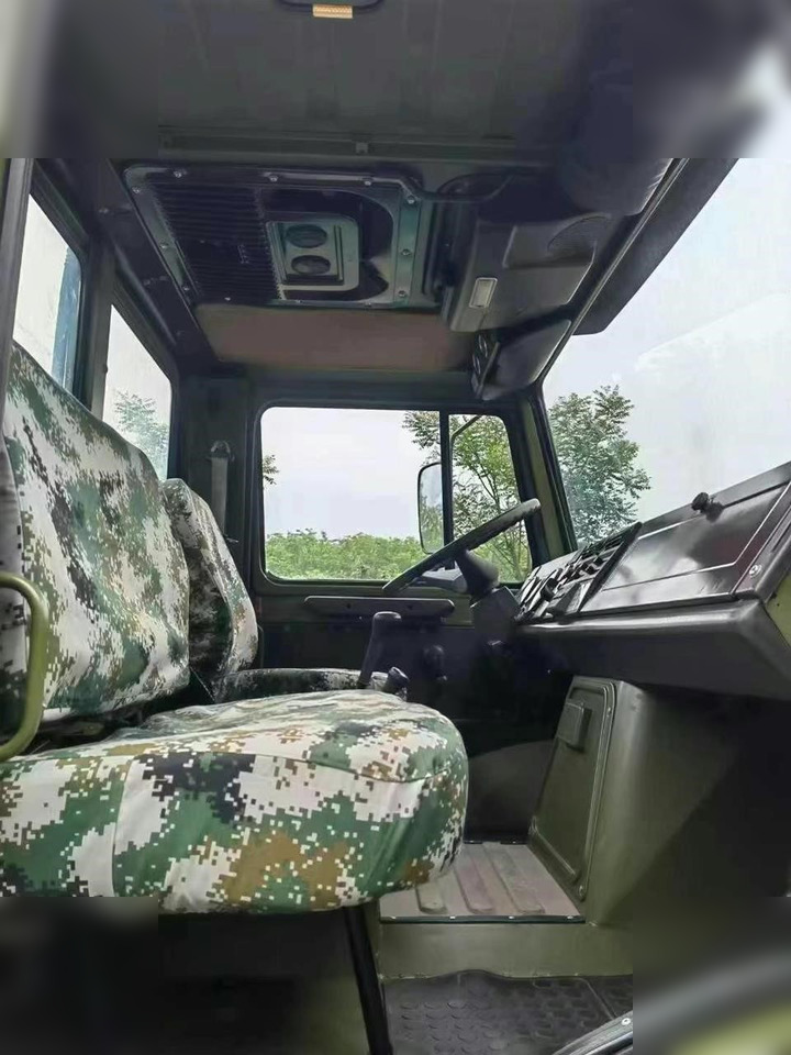 1995 MERCEDES-BENZ UNIMOG 2150 - Tovornjak-šasija: slika 4 1995 MERCEDES-BENZ UNIMOG 2150 - Tovornjak-šasija: slika 4
