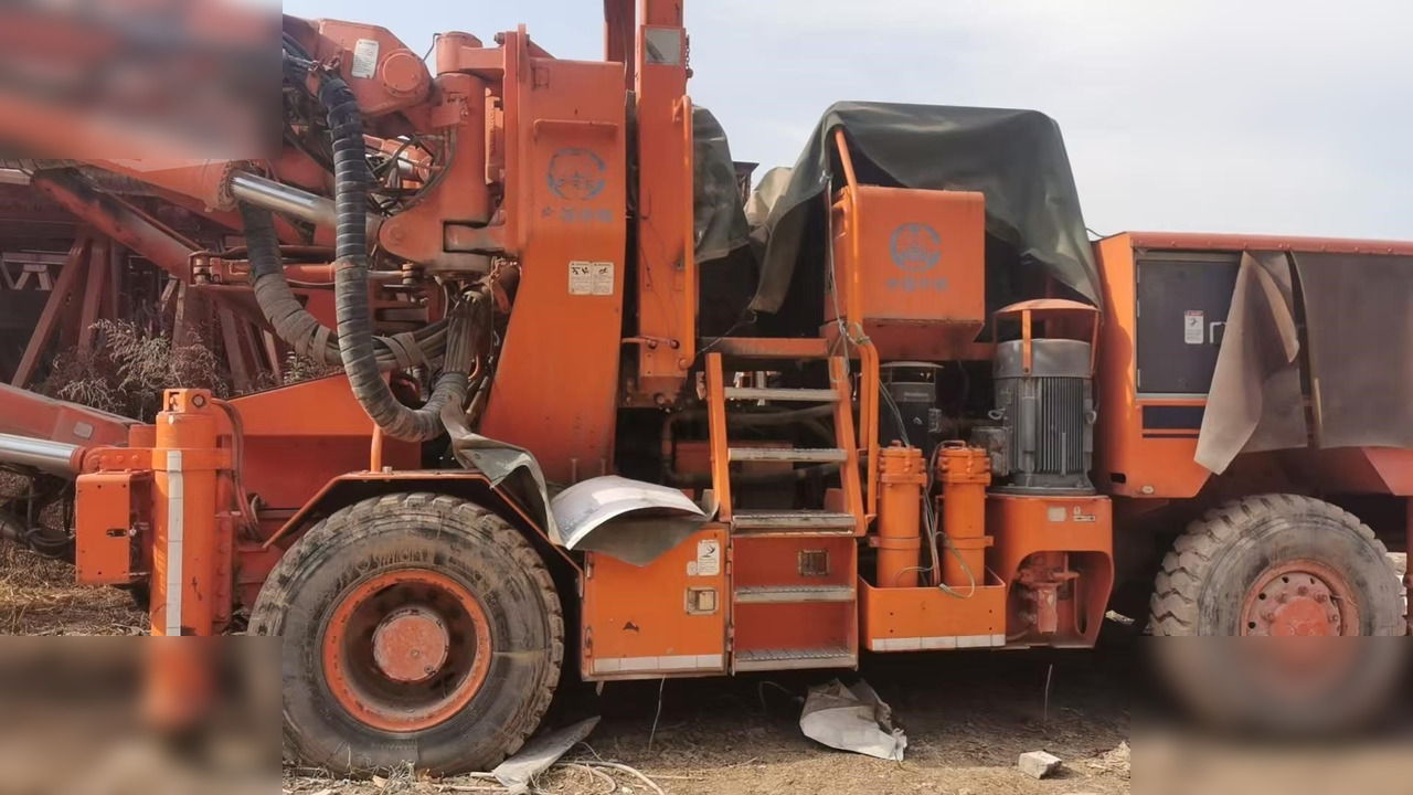 2002 TAMROCK SUPERMATIC 315-150 - Usmerjevalni vrtalni stroj: slika 1 2002 TAMROCK SUPERMATIC 315-150 - Usmerjevalni vrtalni stroj: slika 1