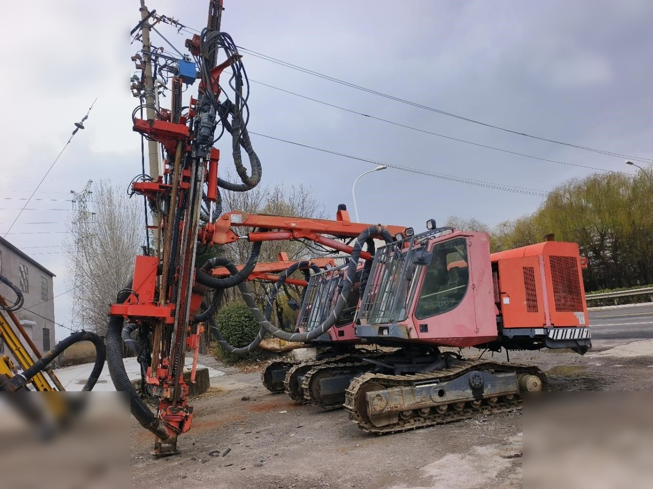 2011 SANDVIK DX800 - Vrtalna naprava: slika 1 2011 SANDVIK DX800 - Vrtalna naprava: slika 1