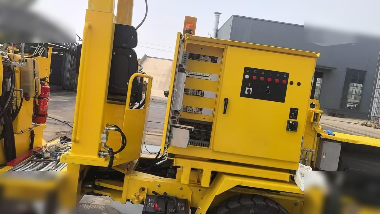 2014 ATLAS COPCO BOOMER 281 - Usmerjevalni vrtalni stroj: slika 2 2014 ATLAS COPCO BOOMER 281 - Usmerjevalni vrtalni stroj: slika 2