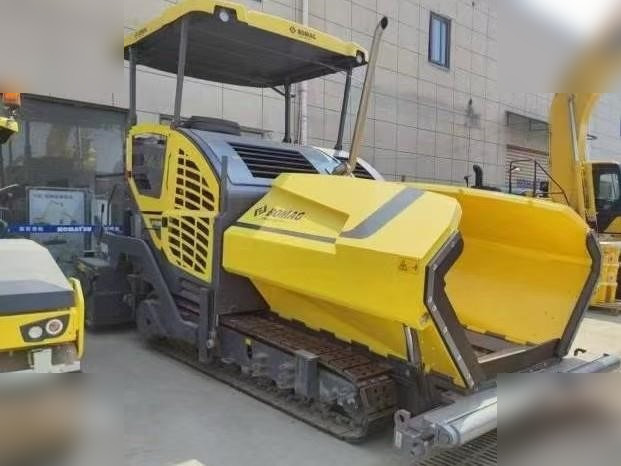 2021 BOMAG BF880C - Asfaltni finišer: slika 2 2021 BOMAG BF880C - Asfaltni finišer: slika 2