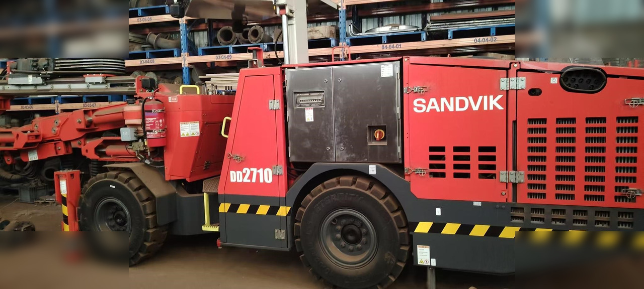 2023 SANDVIK DD2710 - Usmerjevalni vrtalni stroj: slika 1 2023 SANDVIK DD2710 - Usmerjevalni vrtalni stroj: slika 1