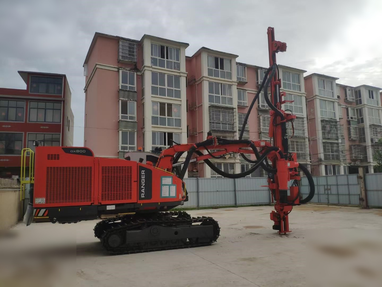 2023 SANDVIK DX800 - Vrtalna naprava: slika 2 2023 SANDVIK DX800 - Vrtalna naprava: slika 2