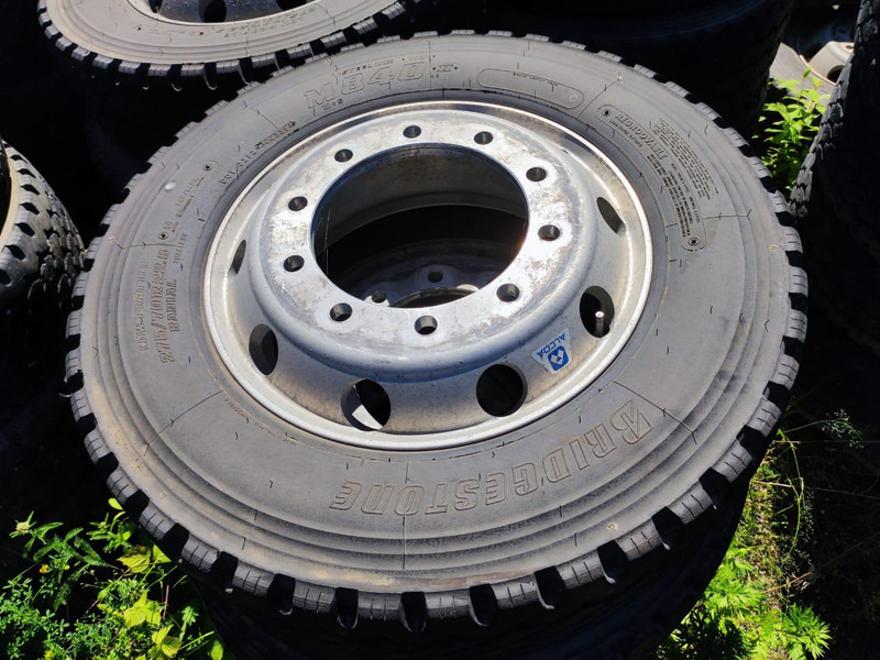 Bridgestone wheels 275/70 R22,5 on Alcoa aluminum rims - Guma za Tovornjak: slika 2 Bridgestone wheels 275/70 R22,5 on Alcoa aluminum rims - Guma za Tovornjak: slika 2