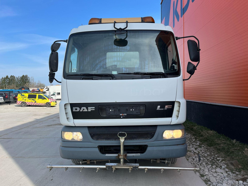 DAF LF 55.180 4x2 Schmidt SK 600 Dual LP - Vozilo za pometanje: slika 2 DAF LF 55.180 4x2 Schmidt SK 600 Dual LP - Vozilo za pometanje: slika 2