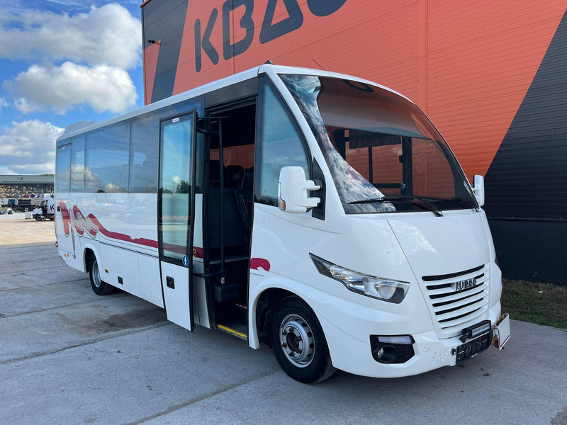 Iveco Daily Rapido 4x2 AC / WEBASTO / 30 SEATS - Minibus, Potniški kombi: slika 1 Iveco Daily Rapido 4x2 AC / WEBASTO / 30 SEATS - Minibus, Potniški kombi: slika 1