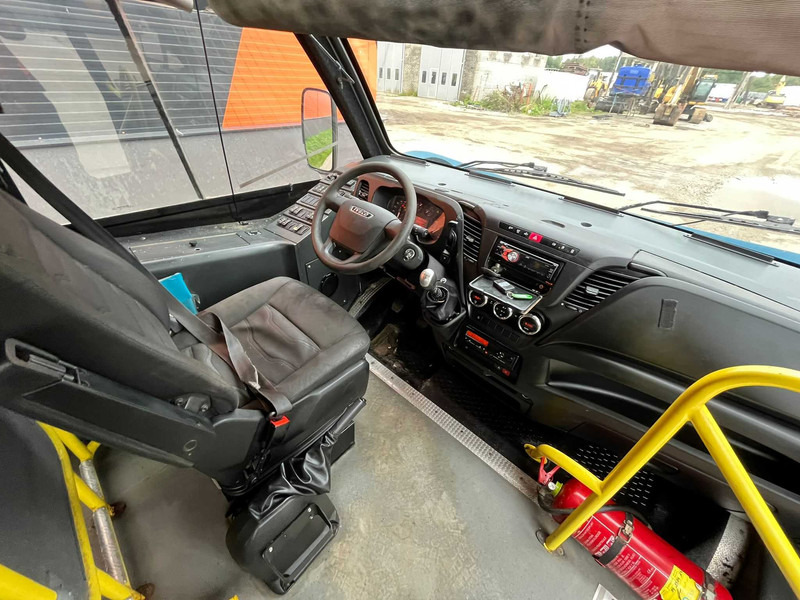 Interior photo 1: Iveco KAPENA THESI 14 PCS AVAILABLE / CNG ! / 27 SEATS + 5 STANDING / AC lizing Iveco KAPENA THESI 14 PCS AVAILABLE / CNG ! / 27 SEATS + 5 STANDING / AC