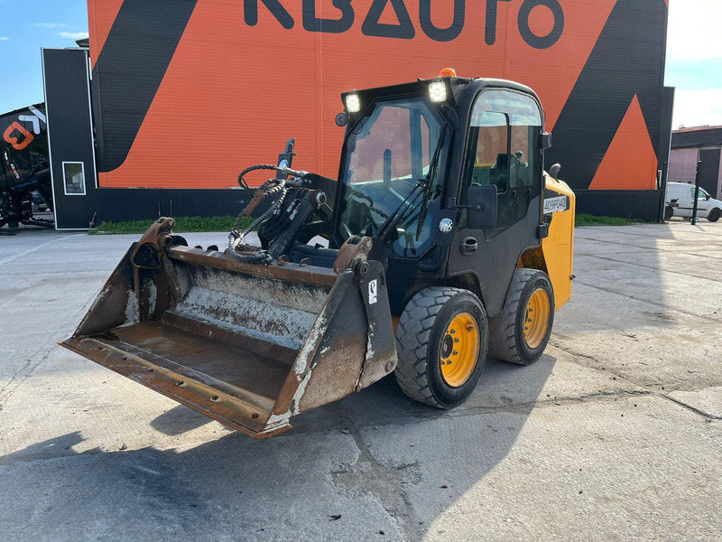 JCB 155 T4 BUCKET & BRUSH - Kolesni nakladalec: slika 3 JCB 155 T4 BUCKET & BRUSH - Kolesni nakladalec: slika 3