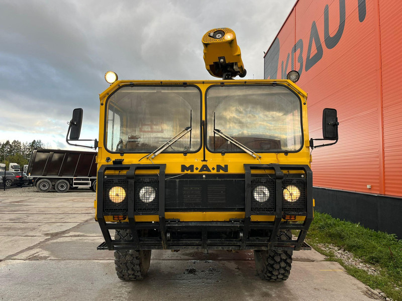 MAN DAF 14.440 4x4 Rosenbauer R280HN2 / 2800 l/min - 15 bar / 300 l/min - 40 bar / tanks 178 + 1546 l - Gasilsko vozilo: slika 3 MAN DAF 14.440 4x4 Rosenbauer R280HN2 / 2800 l/min - 15 bar / 300 l/min - 40 bar / tanks 178 + 1546 l - Gasilsko vozilo: slika 3