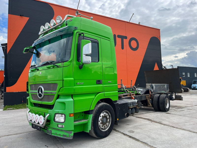 Mercedes-Benz Actros 1832 4x2 V6 ENGINE / CHASSIS L=7100 mm - Tovornjak-šasija: slika 2 Mercedes-Benz Actros 1832 4x2 V6 ENGINE / CHASSIS L=7100 mm - Tovornjak-šasija: slika 2