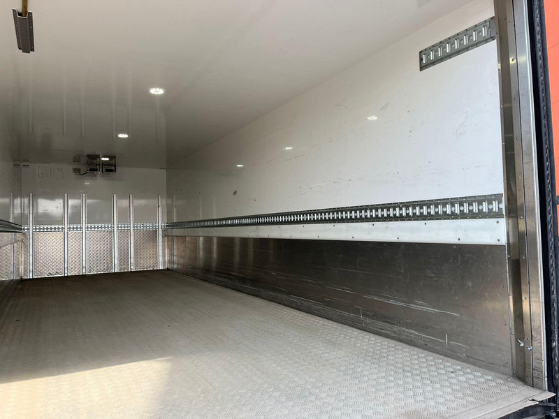 Tovornjak zabojnik Mercedes-Benz Actros 2545 6x2 BOX L=7526 mm: slika 12