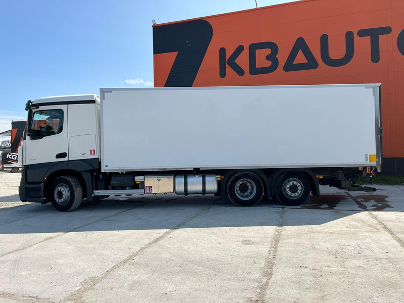 Tovornjak zabojnik Mercedes-Benz Actros 2545 6x2 BOX L=7526 mm: slika 8