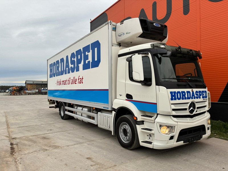 Mercedes-Benz Antos 1935 4x2 CARRIER SUPRA 1250 Mt / BOX L=8674 mm - Tovornjak hladilnik: slika 4 Mercedes-Benz Antos 1935 4x2 CARRIER SUPRA 1250 Mt / BOX L=8674 mm - Tovornjak hladilnik: slika 4