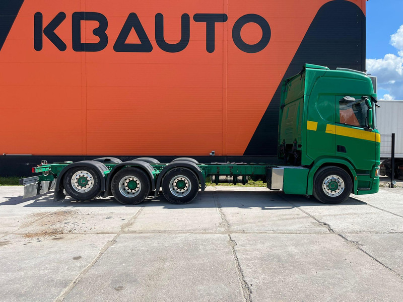 Scania R500 8x4*4 9 TON FRONT AXLE / PTO / RETARDER / CHASSIS L=7420 mm - Tovornjak-šasija: slika 5 Scania R500 8x4*4 9 TON FRONT AXLE / PTO / RETARDER / CHASSIS L=7420 mm - Tovornjak-šasija: slika 5