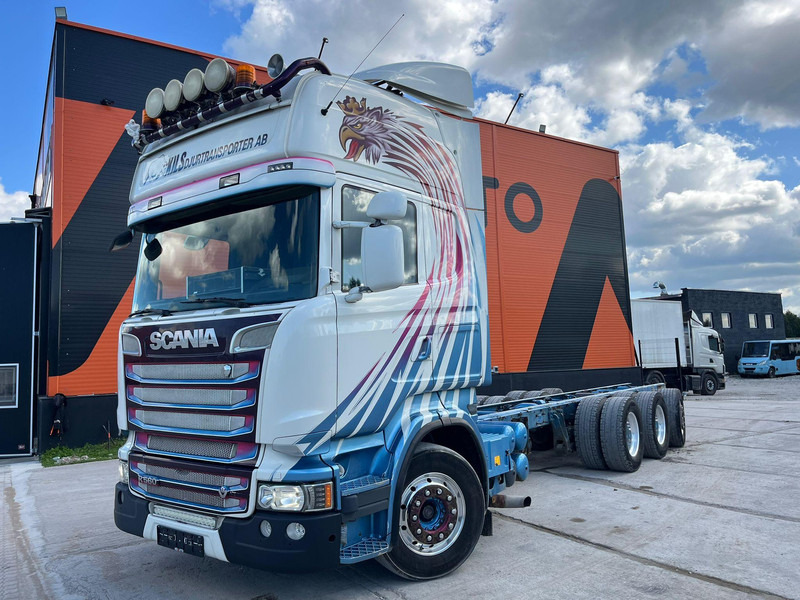 Scania R560 8x4*4 9 TON FRONT AXLE / RETARDER / CHASSIS L=9130 mm - Tovornjak-šasija: slika 2 Scania R560 8x4*4 9 TON FRONT AXLE / RETARDER / CHASSIS L=9130 mm - Tovornjak-šasija: slika 2