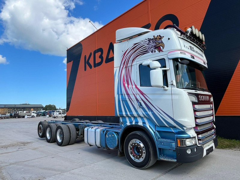 Scania R560 8x4*4 9 TON FRONT AXLE / RETARDER / CHASSIS L=9130 mm - Tovornjak-šasija: slika 3 Scania R560 8x4*4 9 TON FRONT AXLE / RETARDER / CHASSIS L=9130 mm - Tovornjak-šasija: slika 3