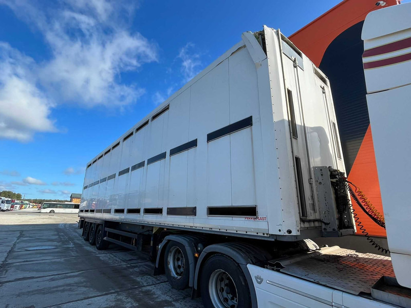 Schmitz Cargobull NKS SCB S3B BOX L=13682 mm - Polprikolica za prevoz živine: slika 3 Schmitz Cargobull NKS SCB S3B BOX L=13682 mm - Polprikolica za prevoz živine: slika 3