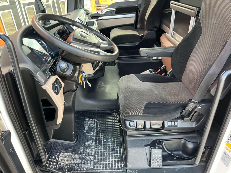 Vlačilec MAN TGX 26.500 6x2 XXL CAB / INTARDER: slika 20