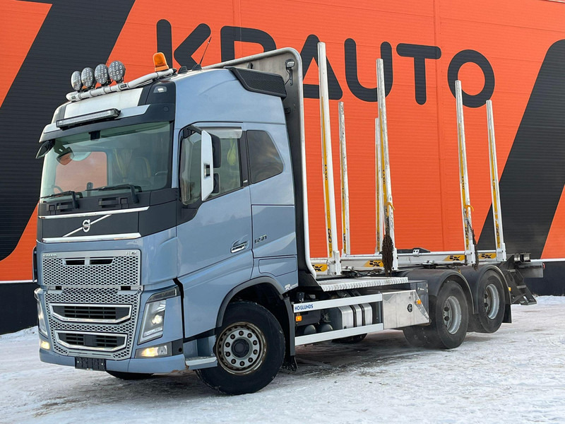 Volvo FH 16 650 6x4 TANDEM AXLE LIFT - Tovornjak za prevoz lesa, Tovornjak z dvigalom: slika 1 Volvo FH 16 650 6x4 TANDEM AXLE LIFT - Tovornjak za prevoz lesa, Tovornjak z dvigalom: slika 1