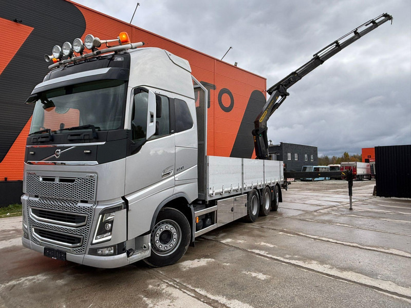 Volvo FH 16 650 8x4*4 PALFINGER PK 33002 EH / PLATFORM L=6779 mm - Tovornjak s kesonom, Tovornjak z dvigalom: slika 1 Volvo FH 16 650 8x4*4 PALFINGER PK 33002 EH / PLATFORM L=6779 mm - Tovornjak s kesonom, Tovornjak z dvigalom: slika 1