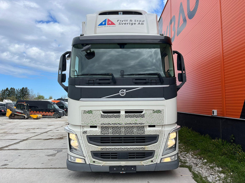 Volvo FH 460 6x2*4 FOR SALE AS CHASSIS / CHASSIS L=7400 mm - Tovornjak-šasija: slika 3 Volvo FH 460 6x2*4 FOR SALE AS CHASSIS / CHASSIS L=7400 mm - Tovornjak-šasija: slika 3