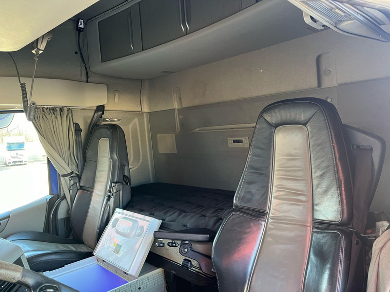 Tovornjak prekucnik Volvo FH 540 8x4*4 BOX L=6145 mm: slika 17 Tovornjak prekucnik Volvo FH 540 8x4*4 BOX L=6145 mm: slika 17