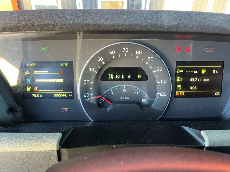 Tovornjak prekucnik Volvo FH 540 8x4*4 BOX L=6145 mm: slika 16 Tovornjak prekucnik Volvo FH 540 8x4*4 BOX L=6145 mm: slika 16