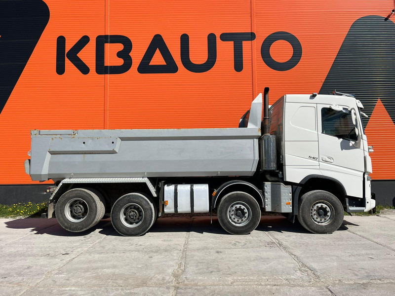 Volvo FH 540 8x4 RETARDER / TANDEM AXLE LIFT / BIG AXLES / BOX L=5704 mm - Tovornjak prekucnik: slika 5 Volvo FH 540 8x4 RETARDER / TANDEM AXLE LIFT / BIG AXLES / BOX L=5704 mm - Tovornjak prekucnik: slika 5
