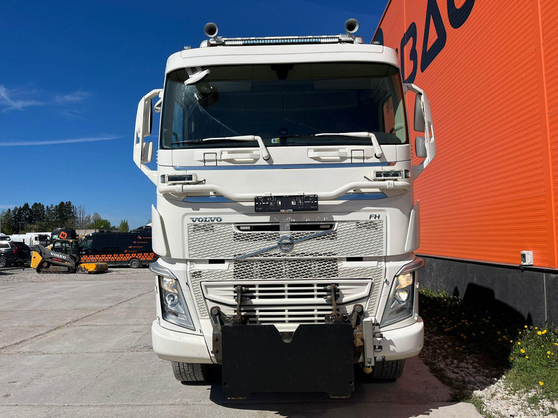 Volvo FH 540 8x4 RETARDER / TANDEM AXLE LIFT / BIG AXLES / BOX L=5704 mm - Tovornjak prekucnik: slika 3 Volvo FH 540 8x4 RETARDER / TANDEM AXLE LIFT / BIG AXLES / BOX L=5704 mm - Tovornjak prekucnik: slika 3
