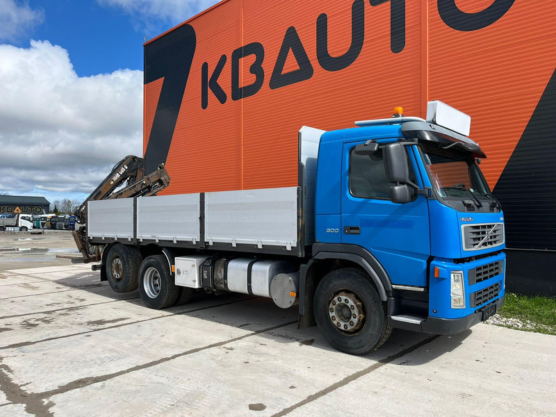 Volvo FM 9 300 6x2*4 HIAB 085D-3 / PLATFORM L=6320 mm - Tovornjak s kesonom, Tovornjak z dvigalom: slika 4 Volvo FM 9 300 6x2*4 HIAB 085D-3 / PLATFORM L=6320 mm - Tovornjak s kesonom, Tovornjak z dvigalom: slika 4