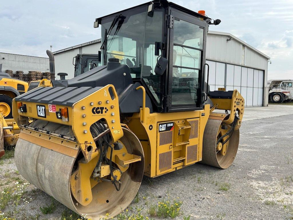Caterpillar CD54B - Cestni valjar: slika 2 Caterpillar CD54B - Cestni valjar: slika 2
