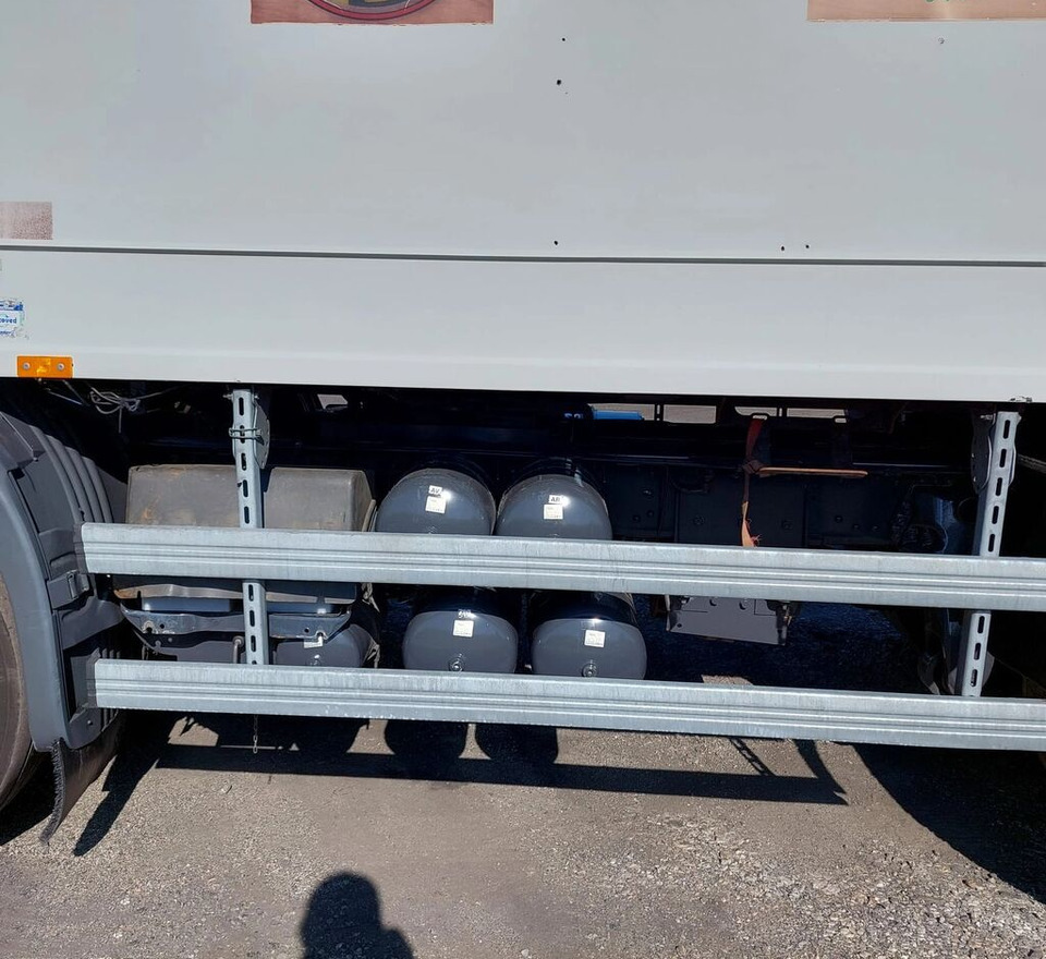 Smetarski tovornjak Scania 94D 300: slika 12