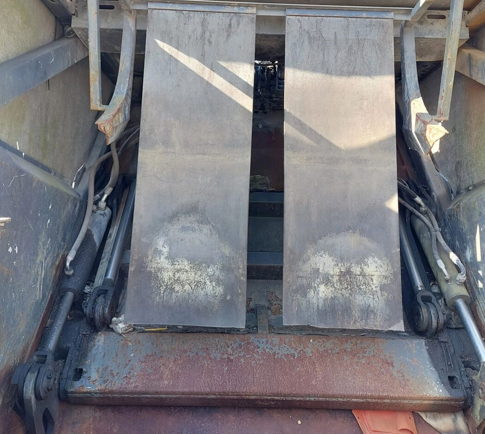 Smetarski tovornjak Scania 94D 300: slika 9