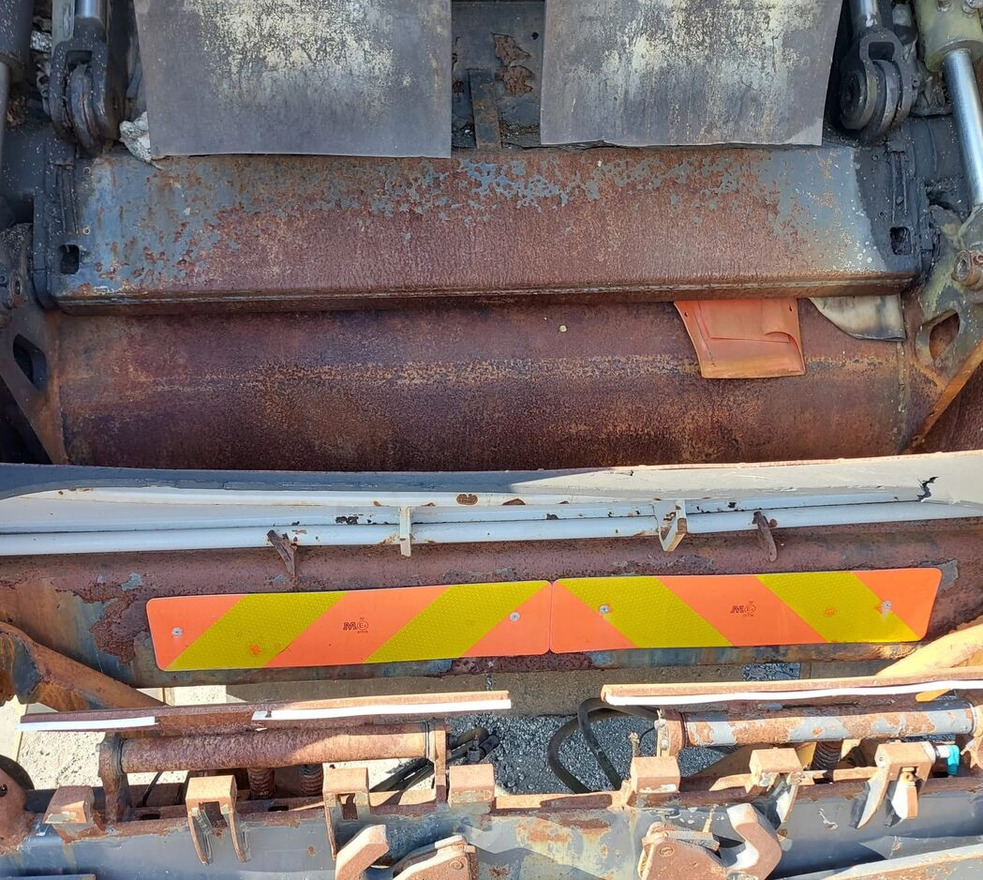 Smetarski tovornjak Scania 94D 300: slika 11