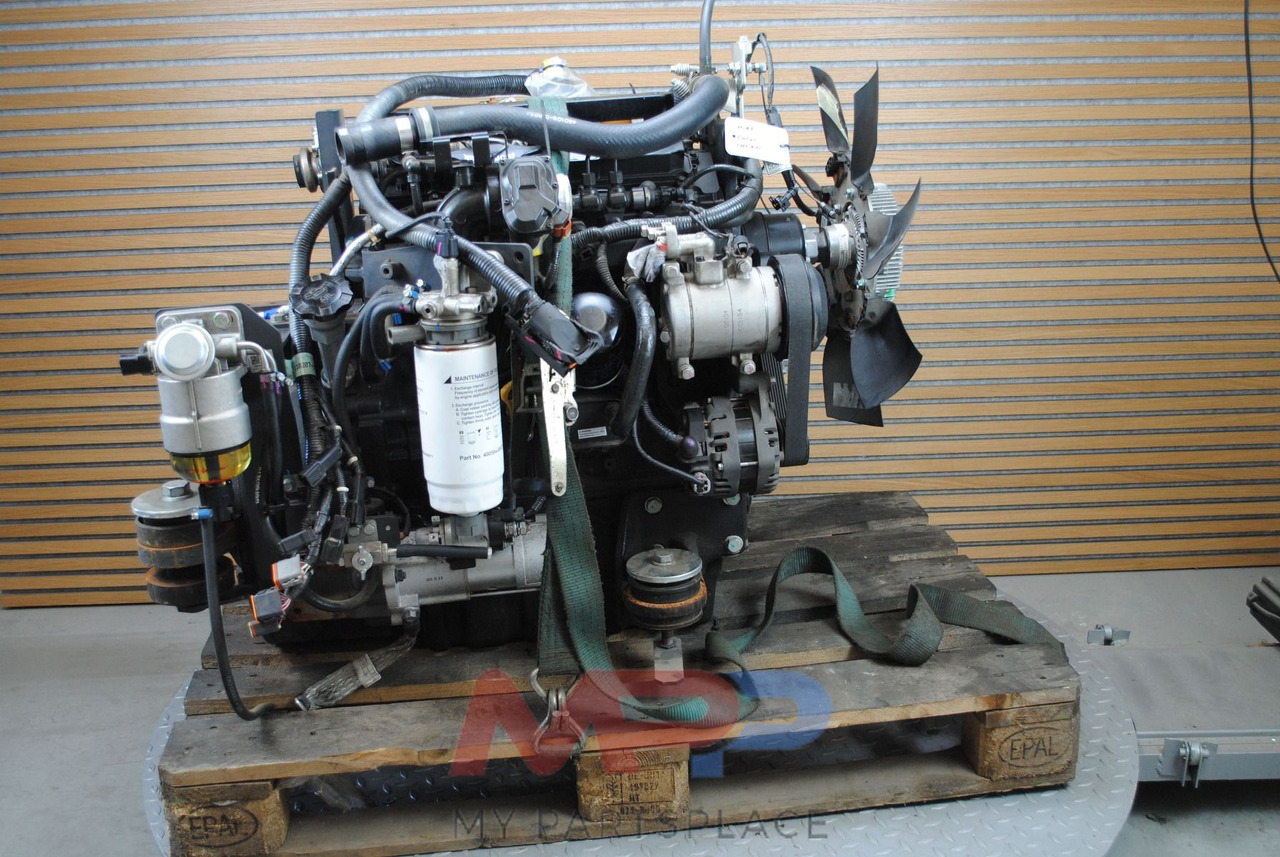 Bobcat D34 (Doosan) - Motor: slika 1 Bobcat D34 (Doosan) - Motor: slika 1