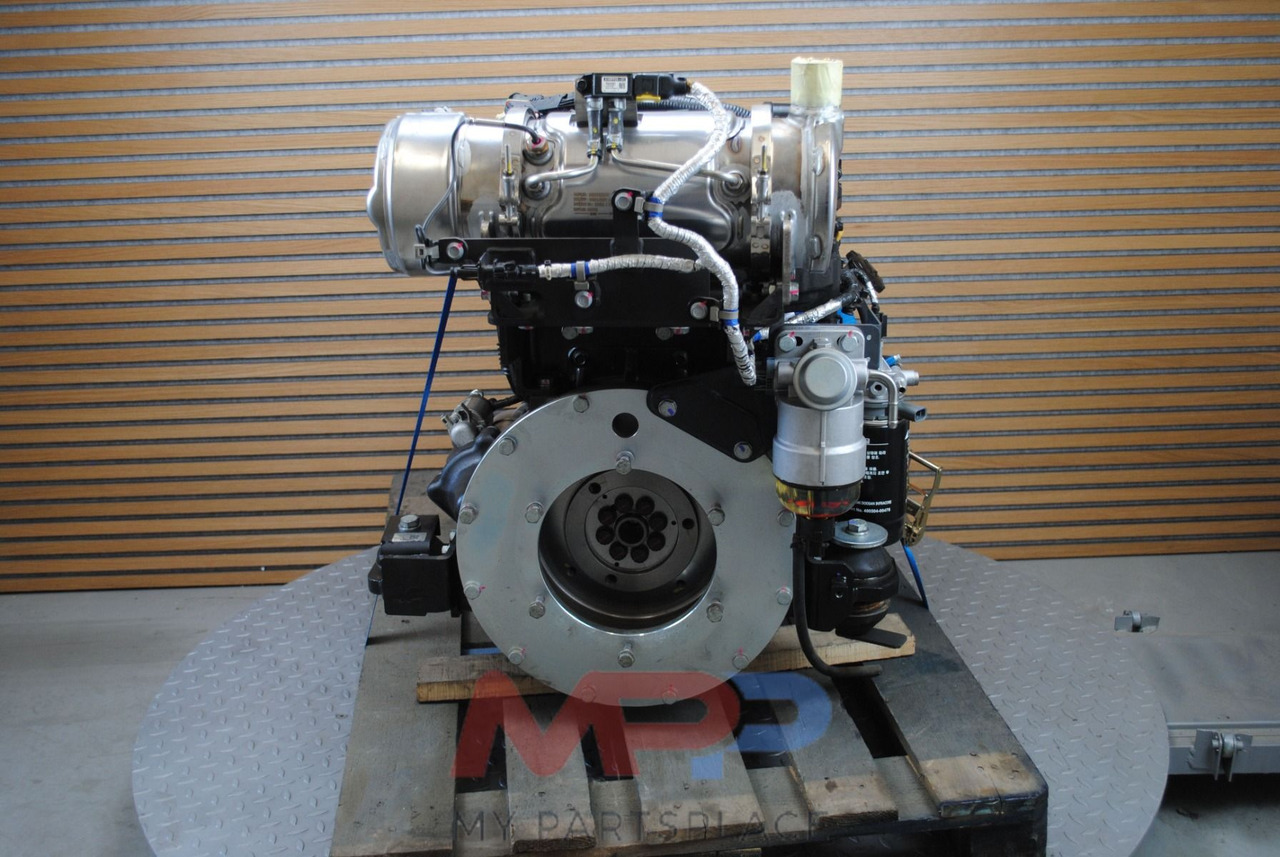 Doosan DM02 - Bobcat D24 - Motor: slika 1 Doosan DM02 - Bobcat D24 - Motor: slika 1