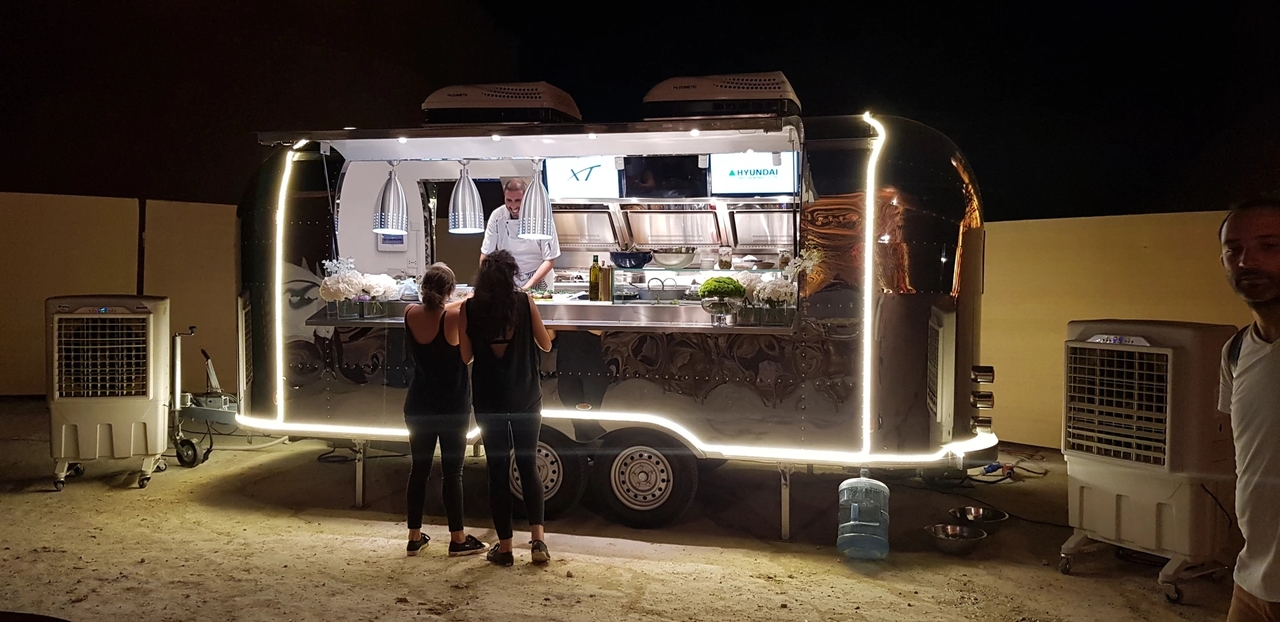 ERZODA Catering Trailer | Food Truck | Concession trailer | Food Trailers | catering truck | Kitchen Trailer - Prikolica s hrano: slika 3 ERZODA Catering Trailer | Food Truck | Concession trailer | Food Trailers | catering truck | Kitchen Trailer - Prikolica s hrano: slika 3