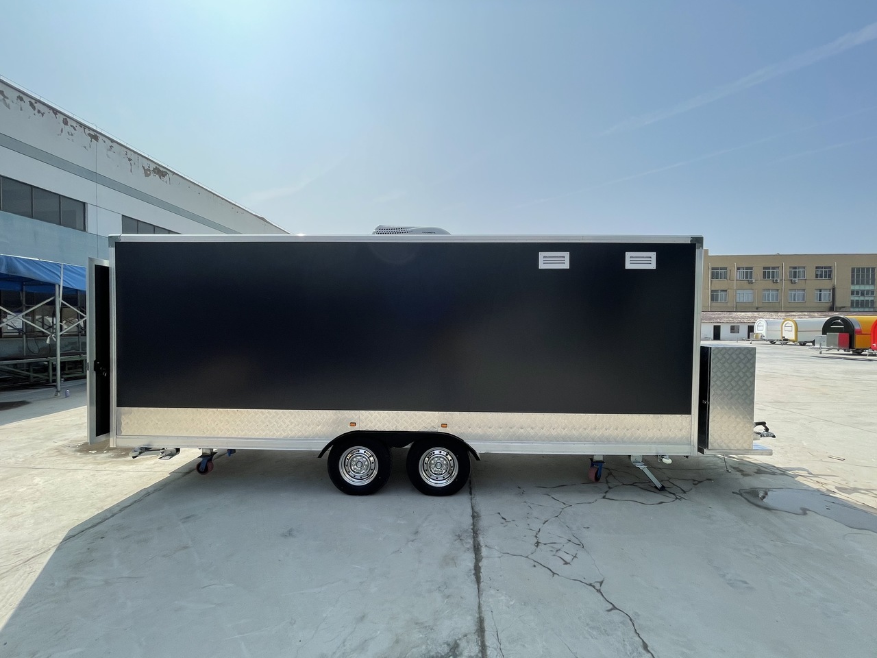 ERZODA Catering Trailer | Food Truck | Concession trailer | pizza trailer - Prikolica s hrano: slika 5 ERZODA Catering Trailer | Food Truck | Concession trailer | pizza trailer - Prikolica s hrano: slika 5