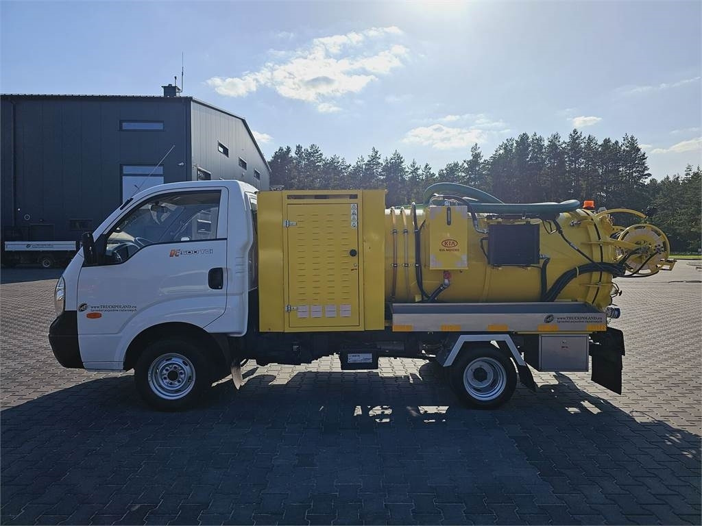 Isuzu Kia on categories B COMBI WUKO FOR DUCT CLEANING 2 - Vakuumski tovornjak: slika 4 Isuzu Kia on categories B COMBI WUKO FOR DUCT CLEANING 2 - Vakuumski tovornjak: slika 4