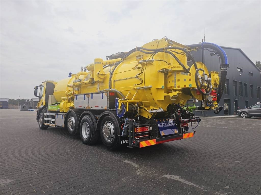 Iveco RAVO WUKO FOR CHANNEL CLEANING druck saug kanal - Vakuumski tovornjak: slika 5 Iveco RAVO WUKO FOR CHANNEL CLEANING druck saug kanal - Vakuumski tovornjak: slika 5
