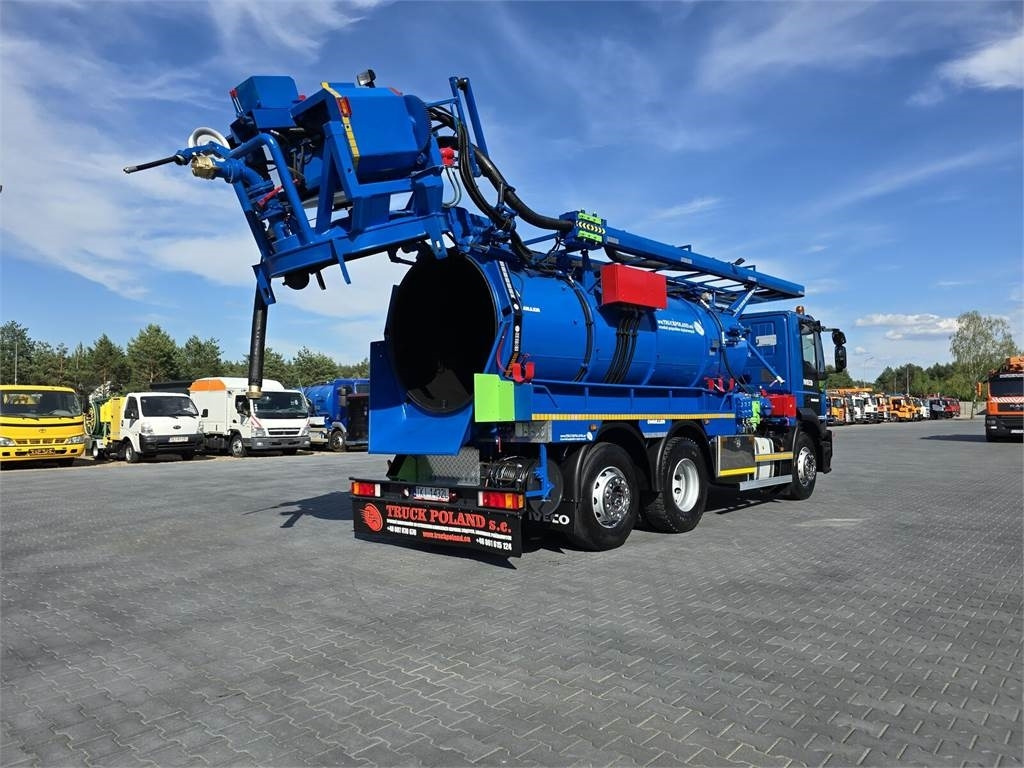 Iveco WUKO MULLER KOMBI FOR CHANNEL CLEANING - Vakuumski tovornjak: slika 1 Iveco WUKO MULLER KOMBI FOR CHANNEL CLEANING - Vakuumski tovornjak: slika 1